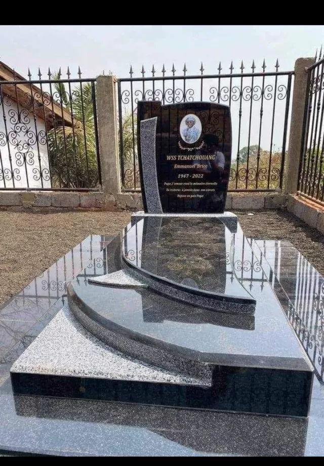 Pierre tombale en granite