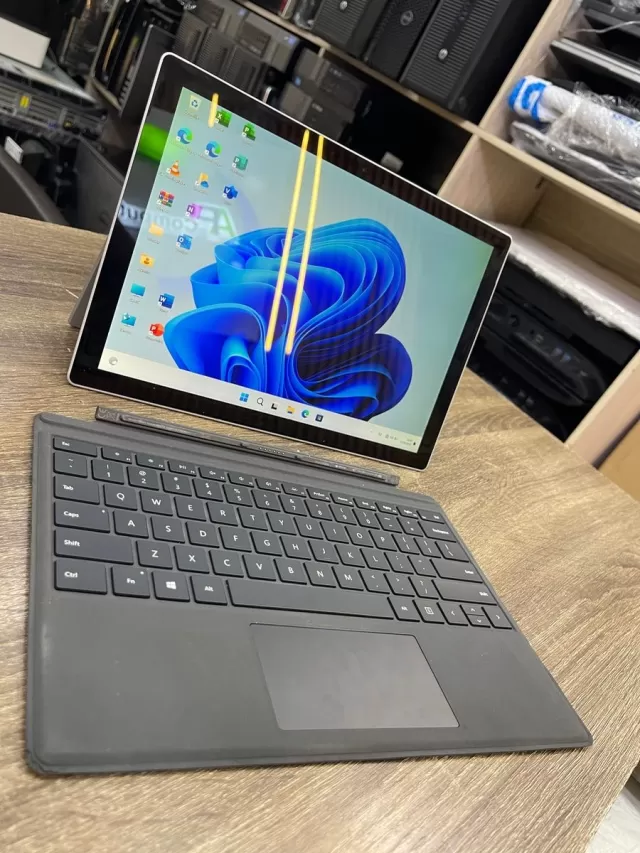 SURFACE PRO 7